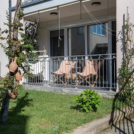 Seaview With Pool And Garden Διαμέρισμα